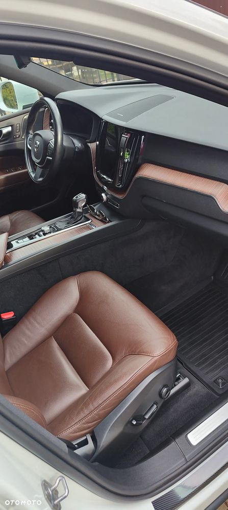 Volvo XC 60 T6 AWD Momentum - 10