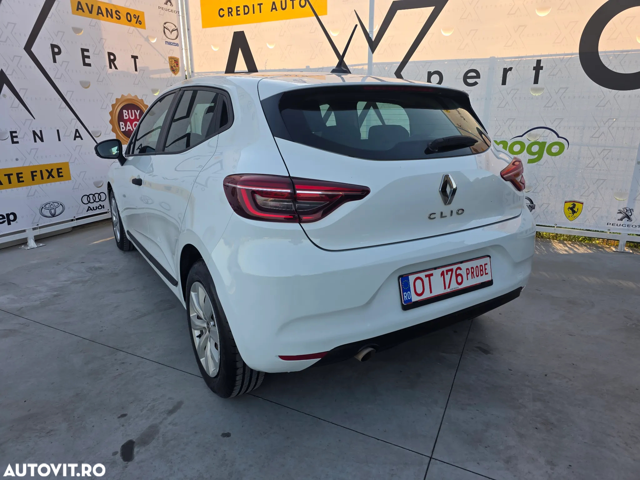 Renault Clio BLUE dCi 85 BUSINESS EDITION - 4