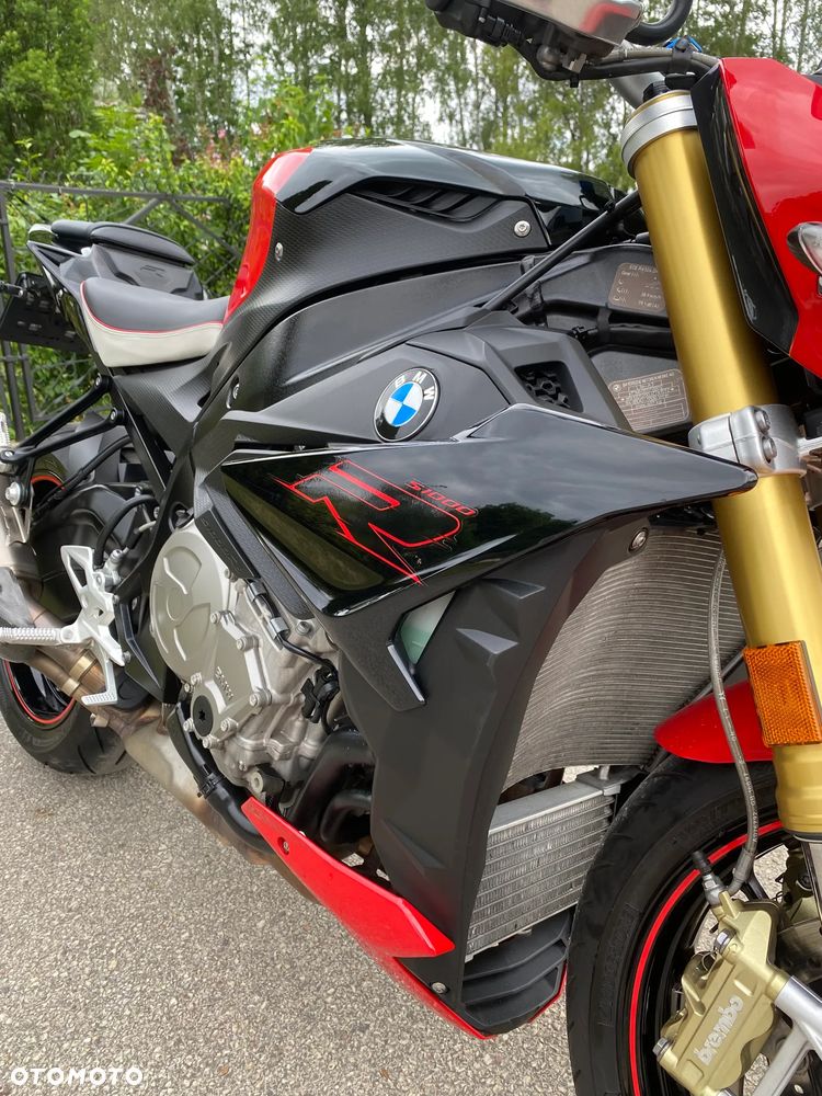 BMW S - 10