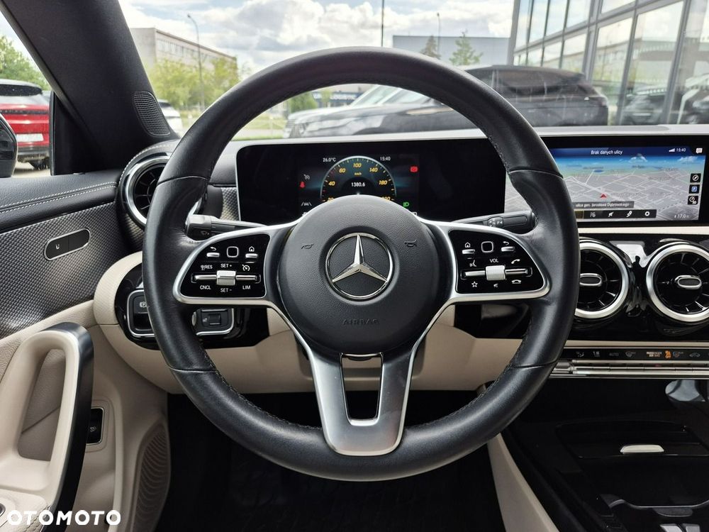 Mercedes-Benz CLA 200 7G-DCT Edition Progressive Line - 28