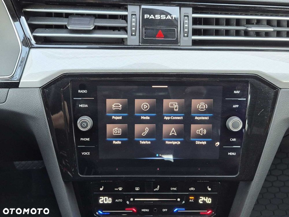 Volkswagen Passat - 12