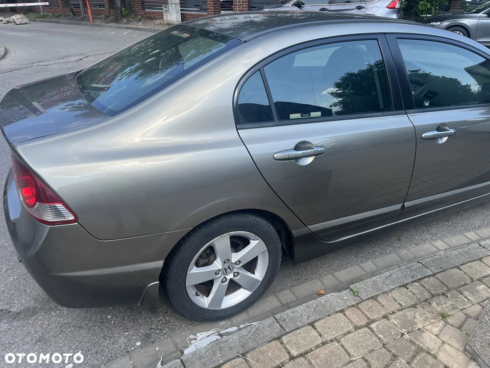 Honda Civic 1.8 Executive - 6