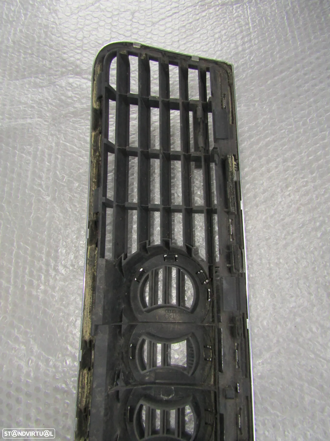 Grelha do Capot Audi A4 B6 ano 2001 a 2004 original - 5