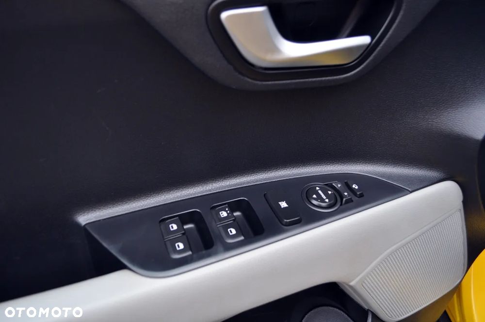 Kia Stonic 1.0 T-GDI 120 Spirit - 17