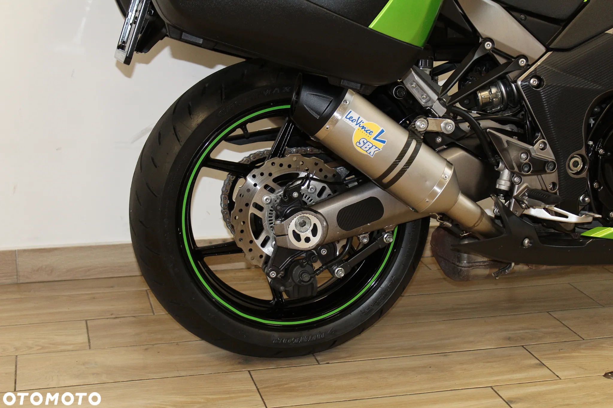 Kawasaki Ninja 1000 SX - 12