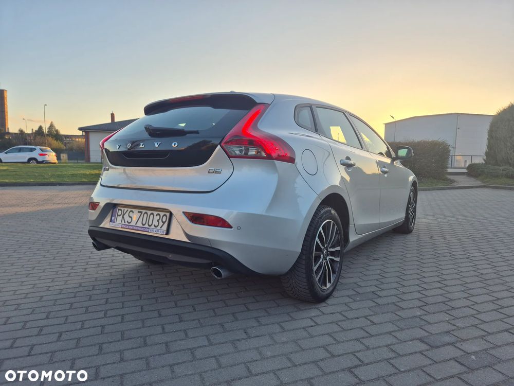 Volvo V40 D2 Inscription - 12