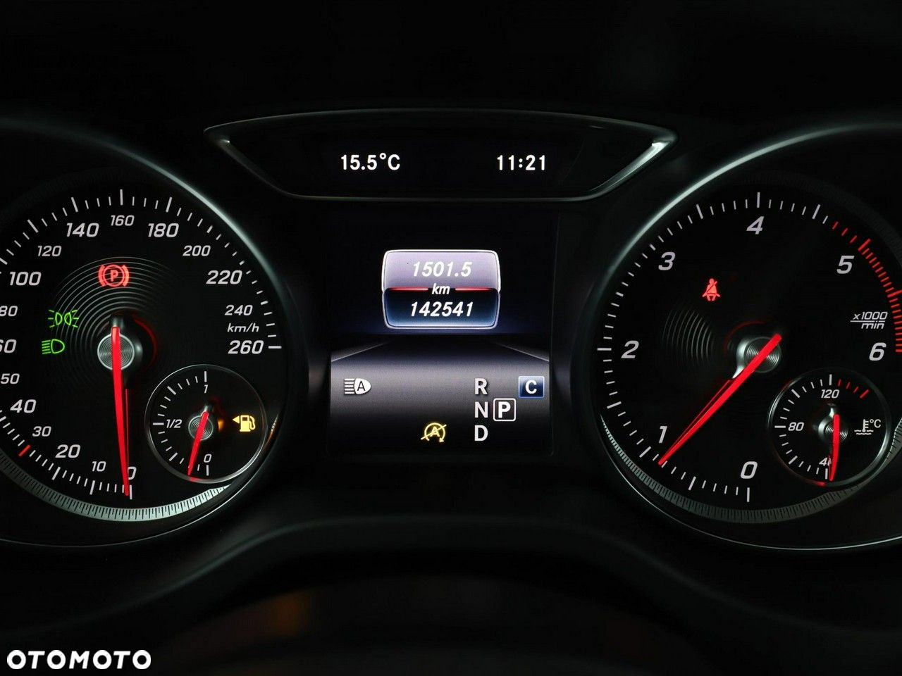Mercedes-Benz GLA - 23