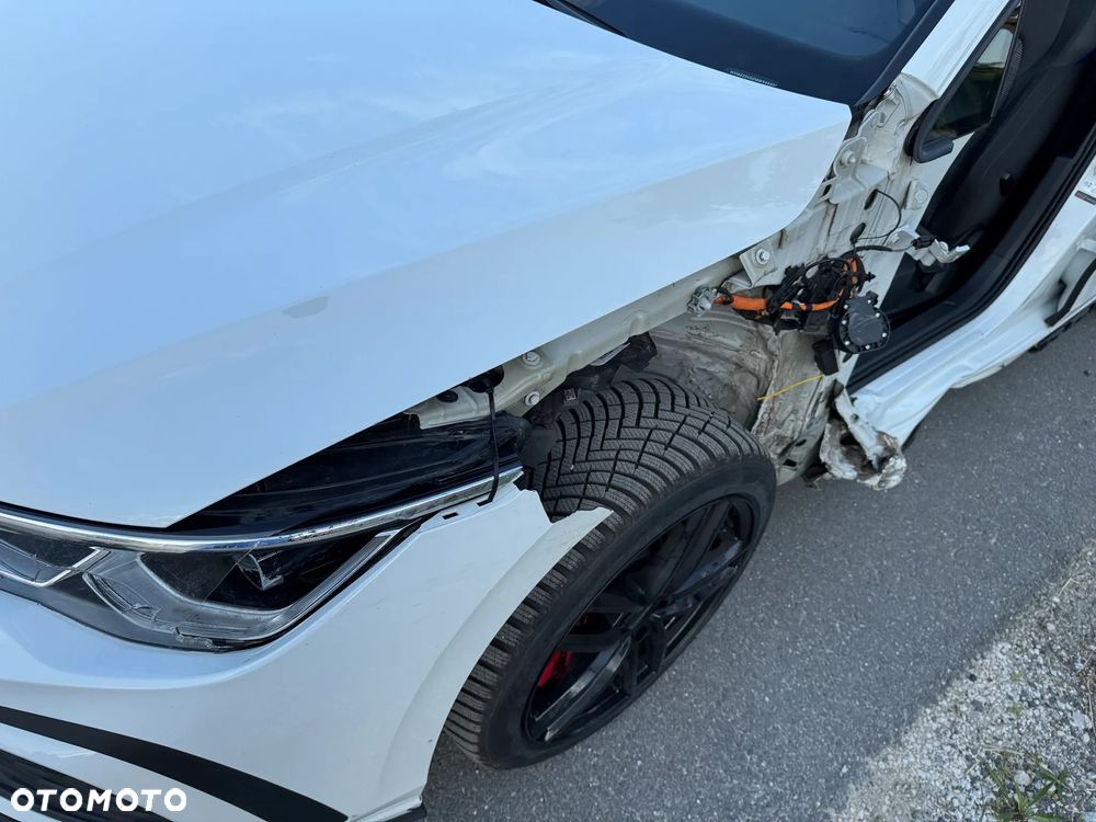 Volkswagen Golf ver-viii-1-4-tsi-plug--in-hybrid-style-dsg - 30