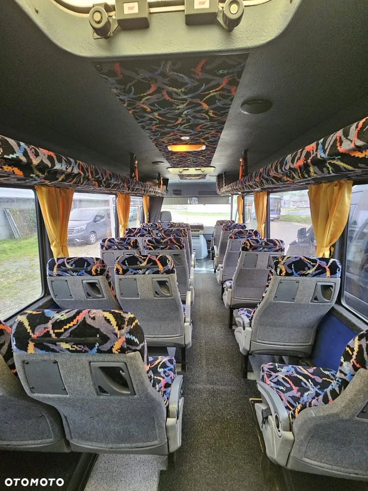 Mercedes-Benz 814 - 6