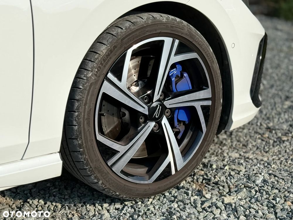 Volkswagen Golf 2025