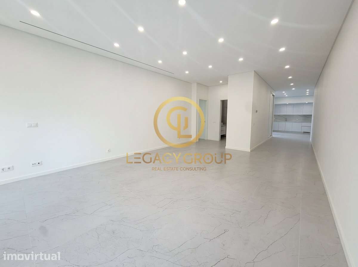 Apartamento T1 com amplo logradouro em Quarteira - Grande imagem: 4/13