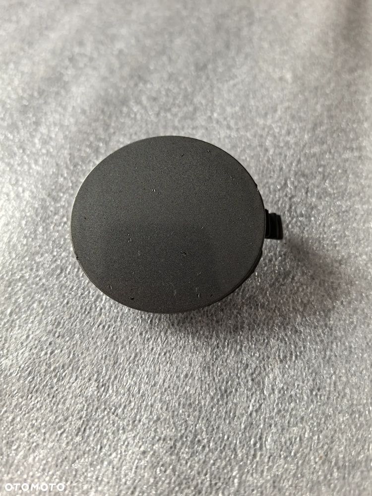 Toyota Yaris II Zaślepka haka przód zderzaka przedniego - 1