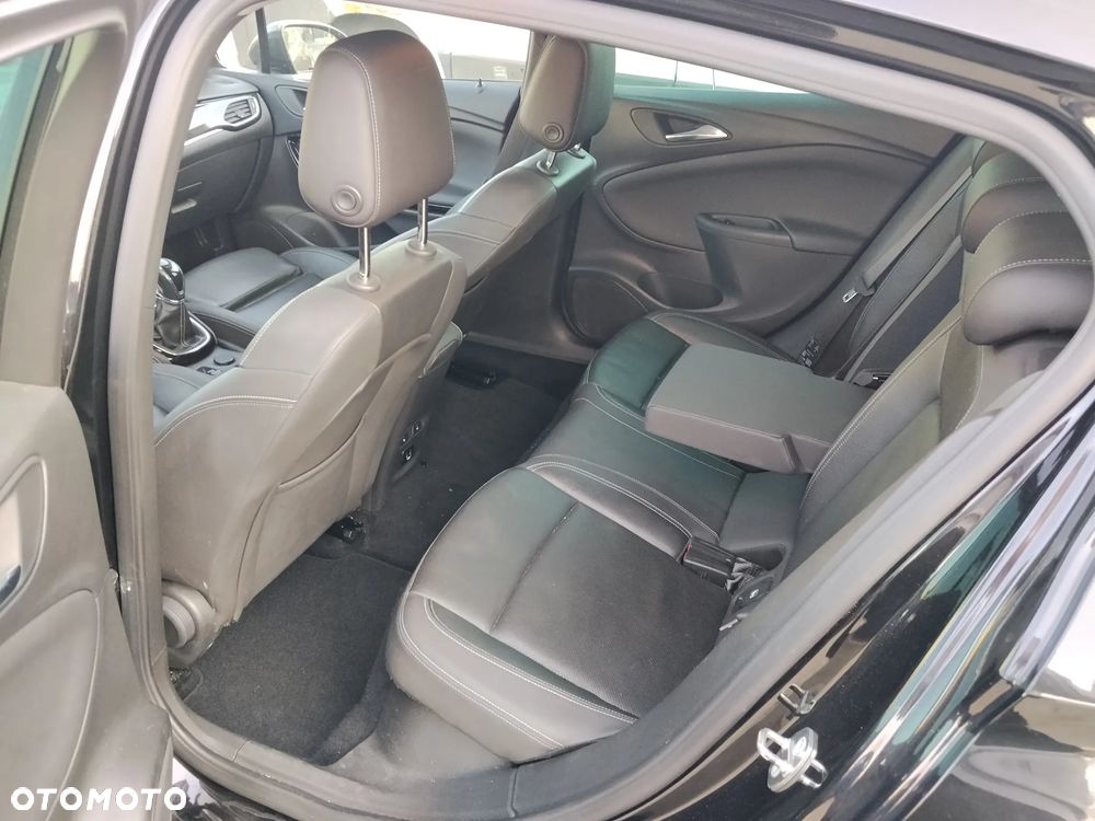 Opel Astra 1.6 T Elite S&S - 3