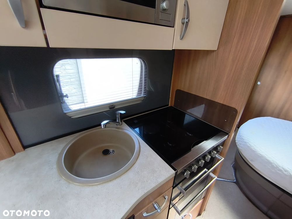 SWIFT CORNICHE 20/4 - 17