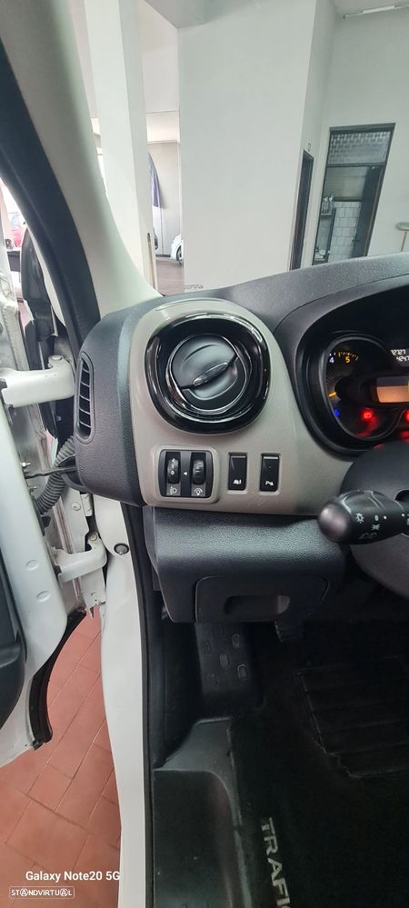 Renault Trafic 1.6dci 120 L2 - 12