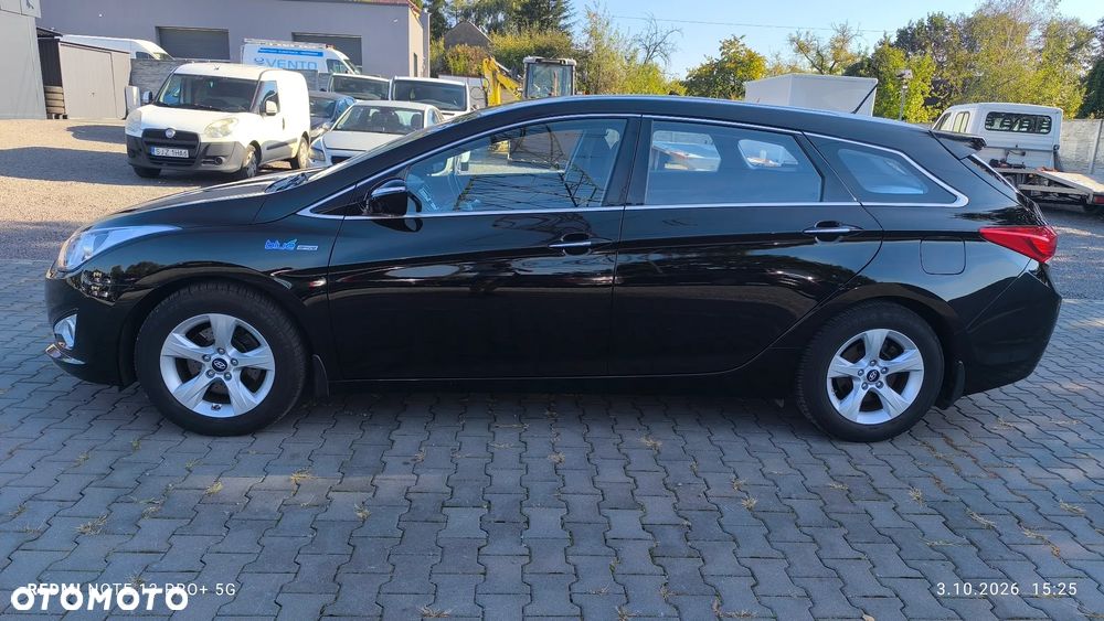 Hyundai i40 Kombi blue 1.6 Space - 4