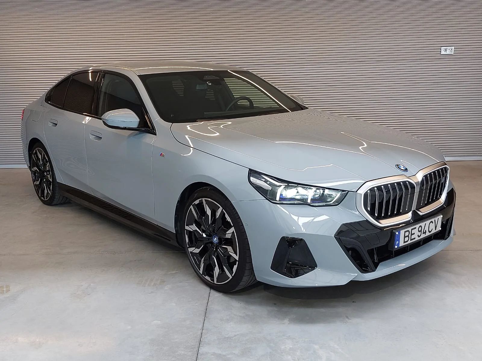 BMW i5 eDrive40 - 1