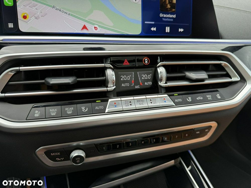 BMW X7 M50i sport - 12