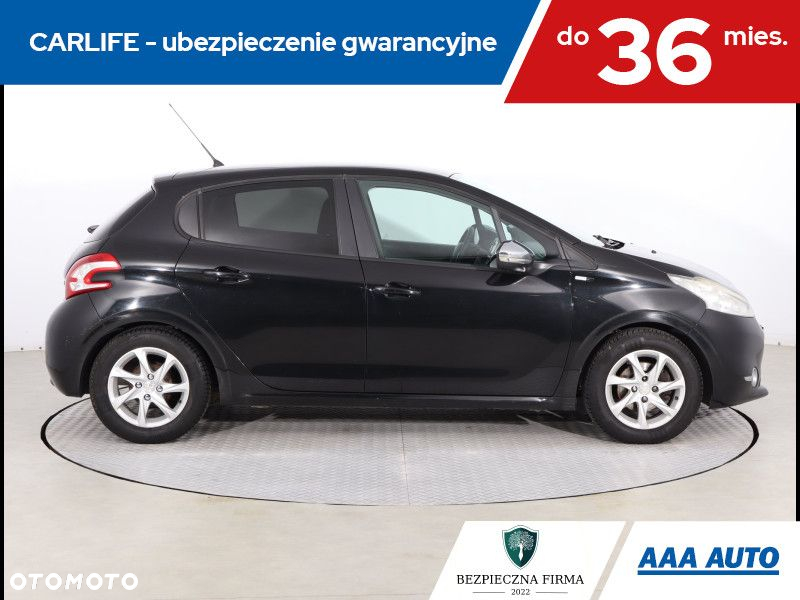Peugeot 208 - 7