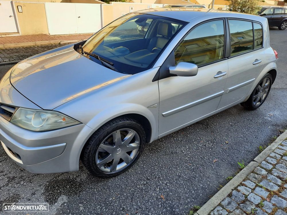 Renault Mégane 1.5 dCi Confort - 8