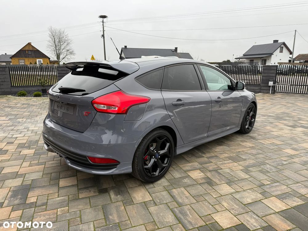 Ford Focus 2.0 TDCi ST-2 - 13