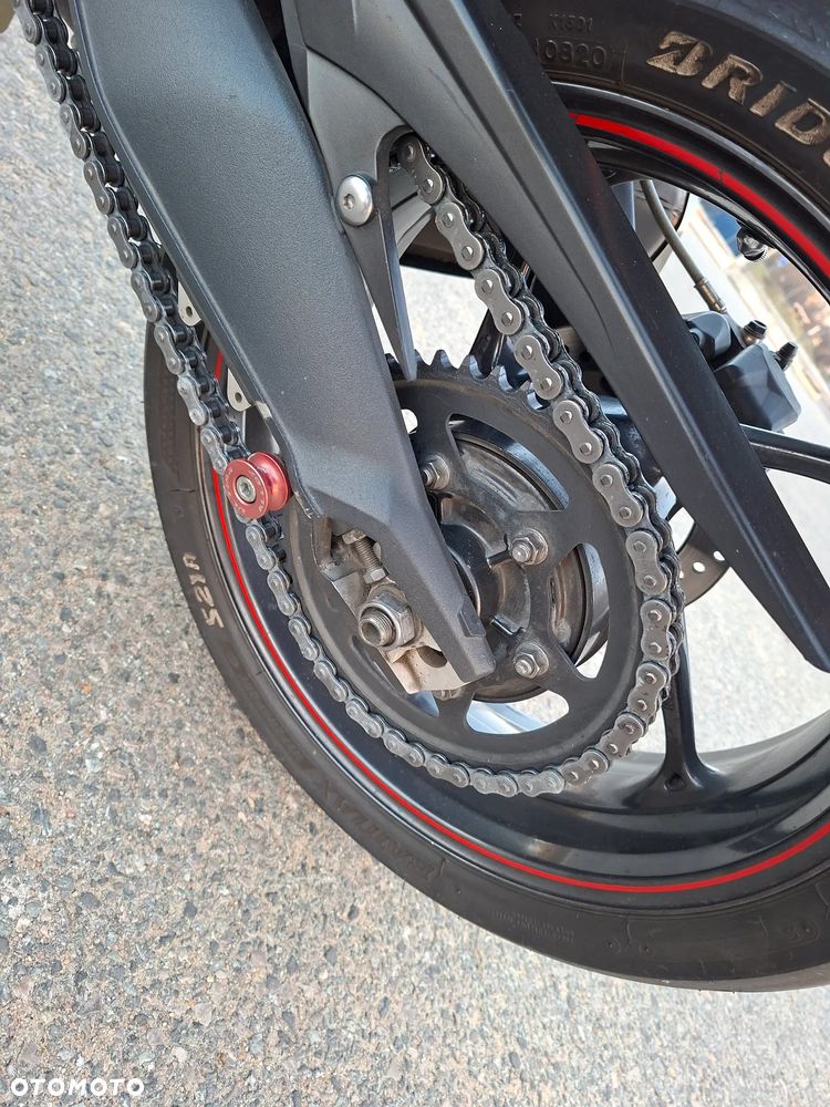 Triumph Street Triple - 7