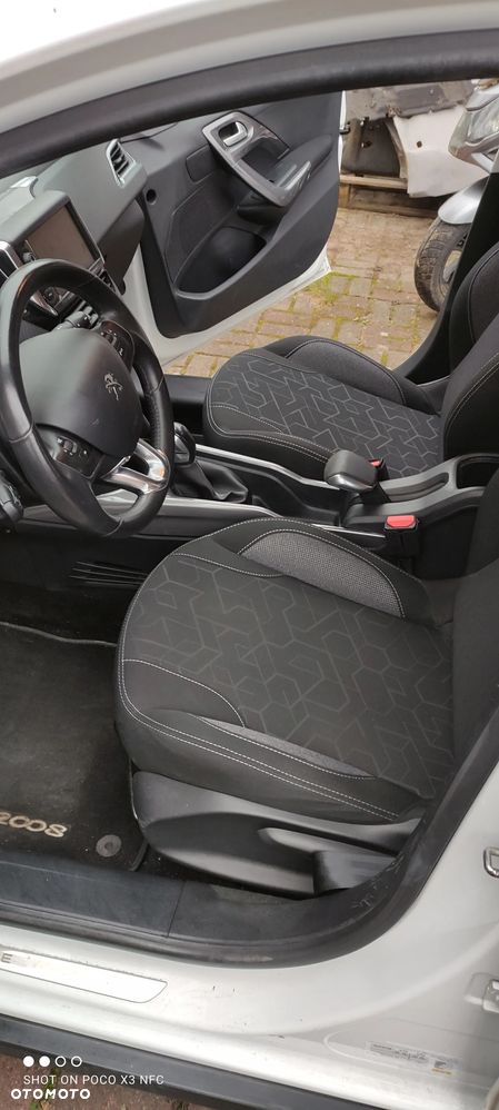 Peugeot 2008 1.2 Pure Tech GPF Style - 7