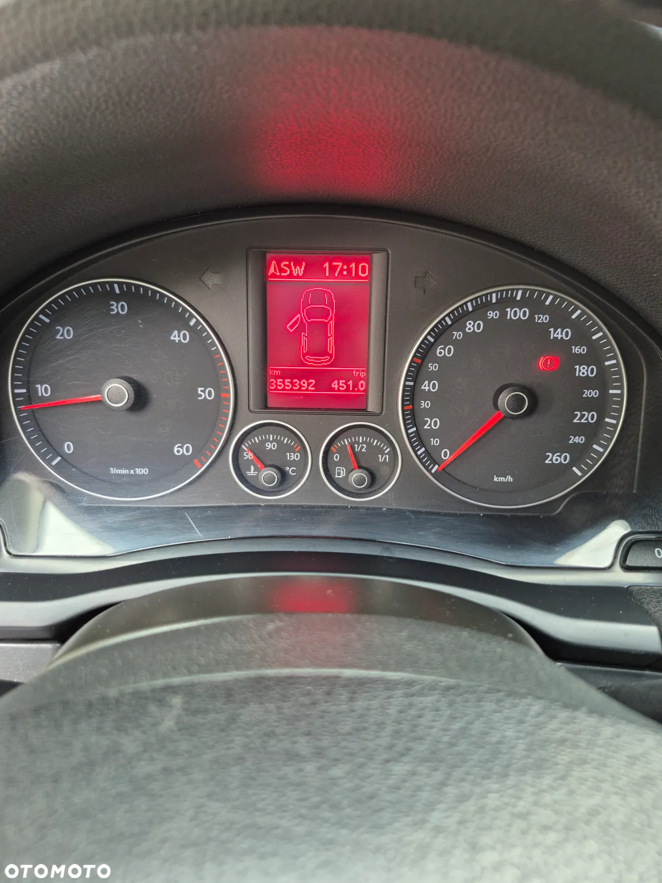 Volkswagen Golf 1.9 TDI DPF Edition BlueMotion - 13
