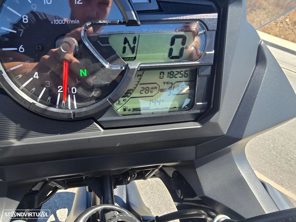 Suzuki DL 650 A - Extras - 9
