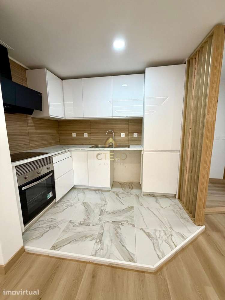 Apartamento T2 Totalmente Remodelado  No Centro da Bobadela - Grande imagem: 3/21