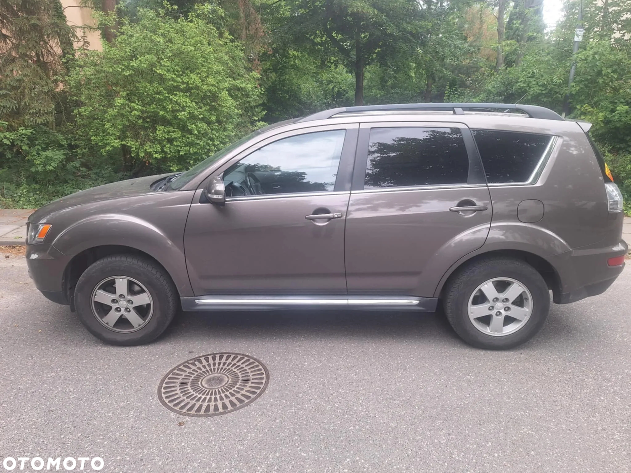Mitsubishi Outlander 2.0 Intense + 2WD EU5 CVT - 2