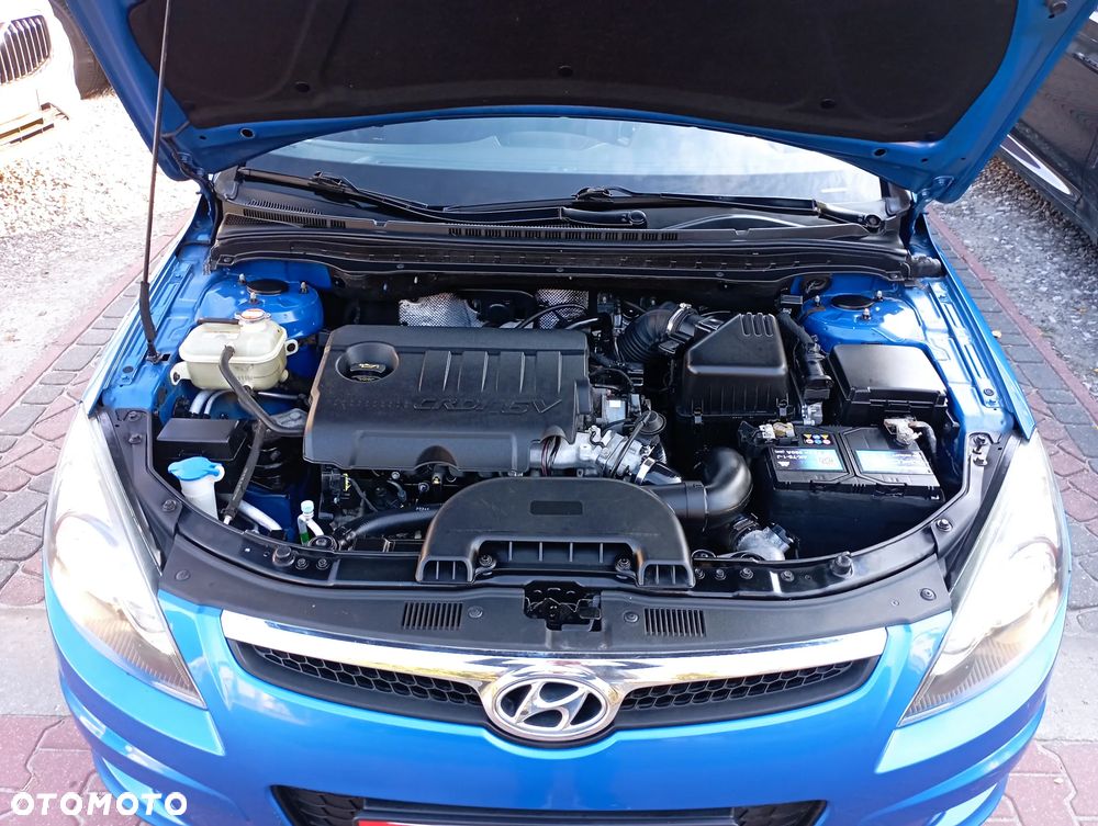 Hyundai i30 1.6 CRDi Classic + World Cup - 20