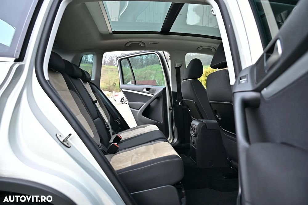 Volkswagen Tiguan 2.0 TDI 4Motion DSG Sport & Style - 6