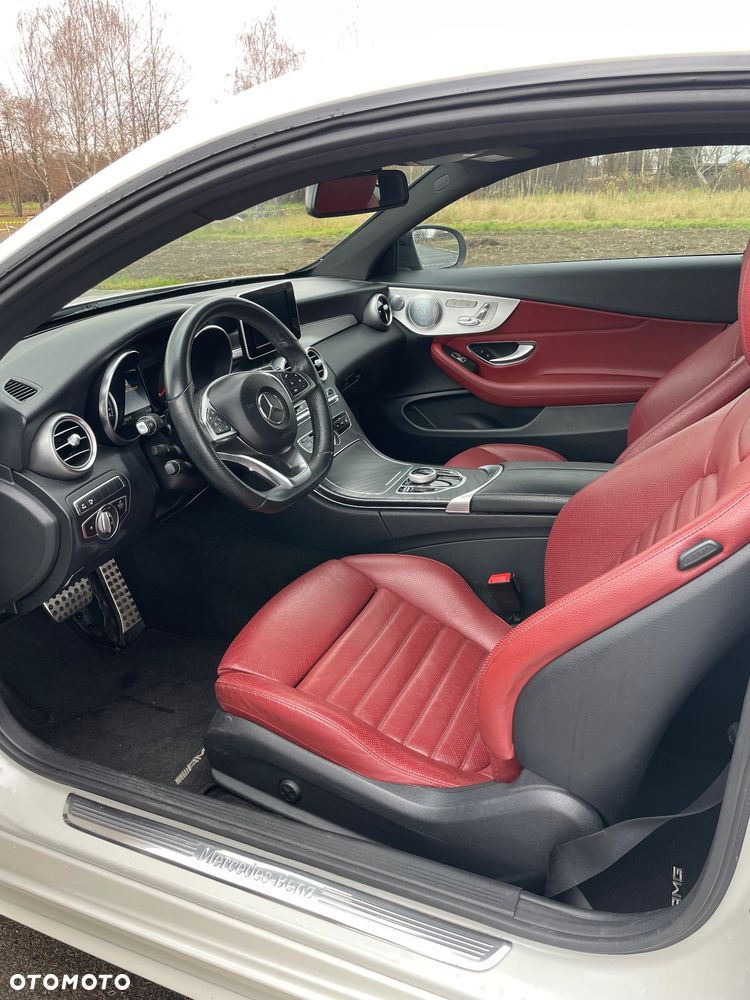 Mercedes-Benz Klasa C 300 9G-TRONIC AMG Line - 17