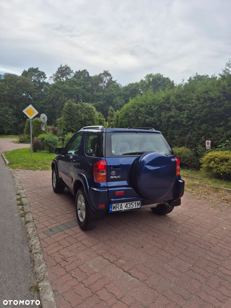 Toyota RAV4 - 3