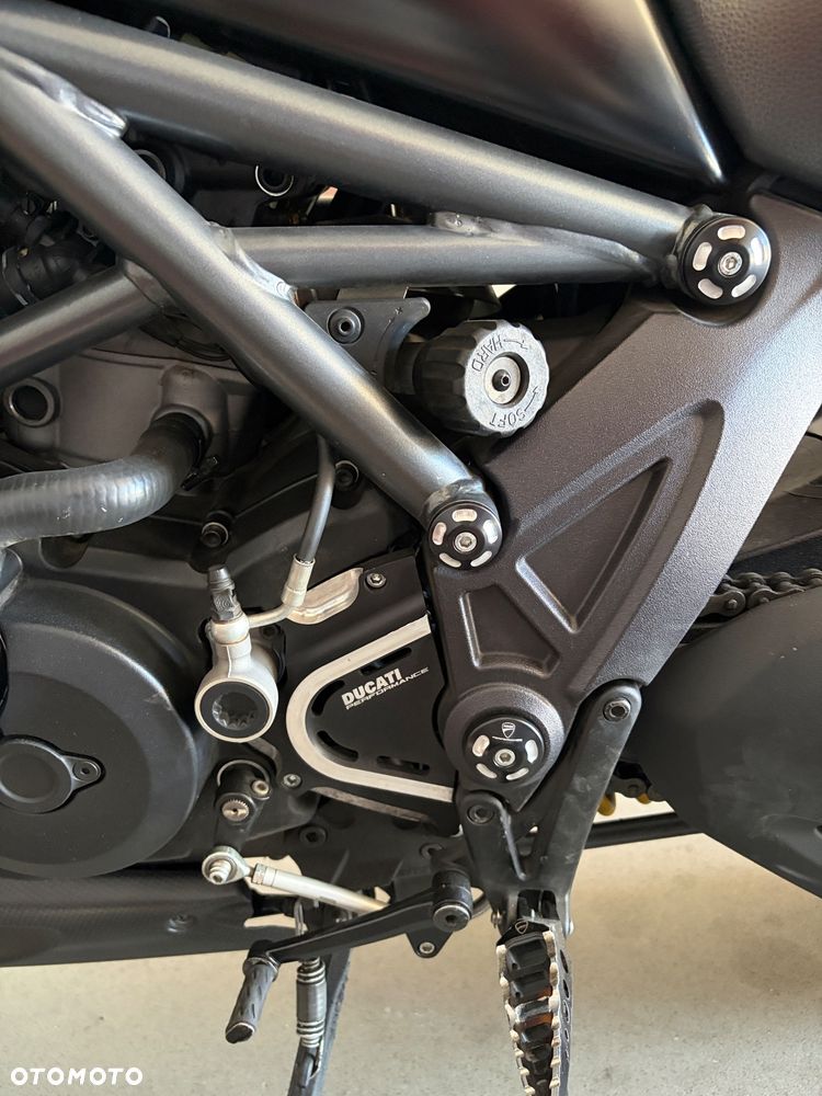 Ducati Diavel - 13