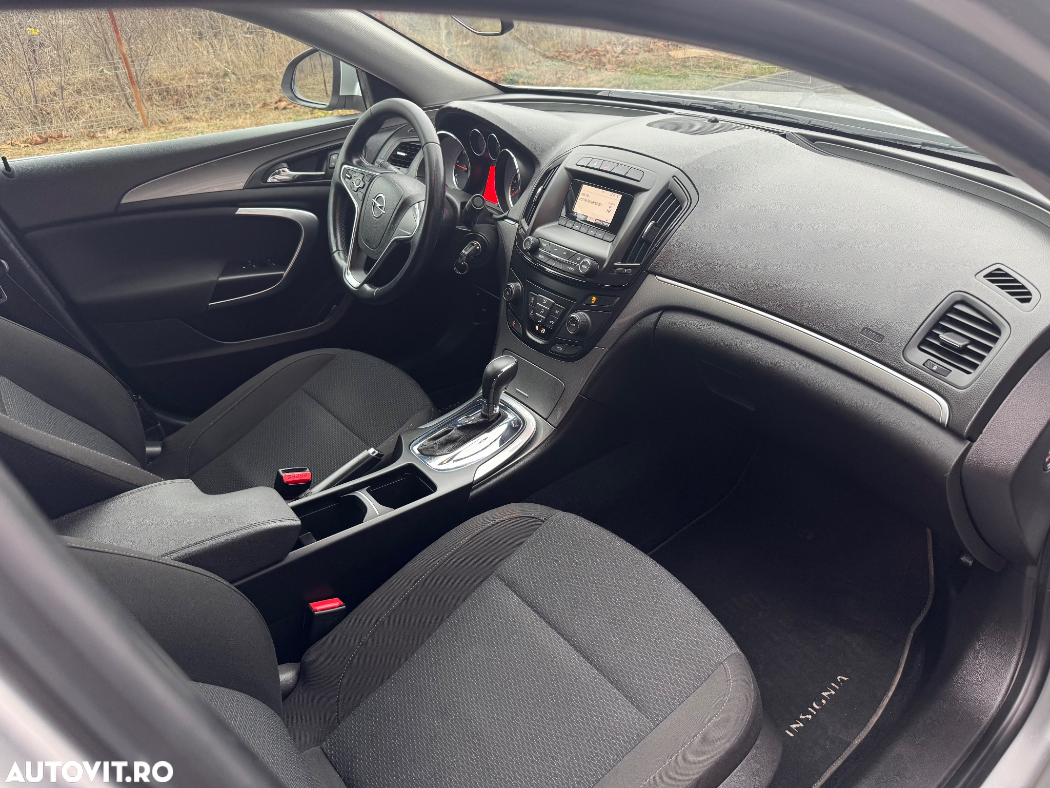 Opel Insignia - 8
