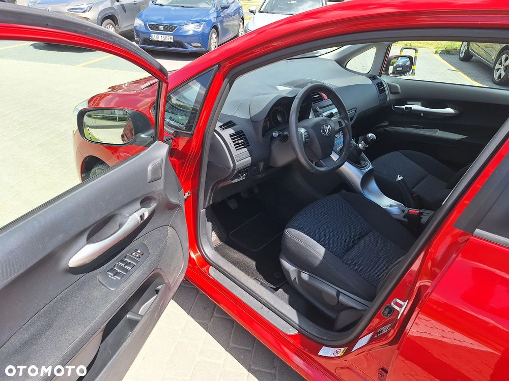 Toyota Auris - 5