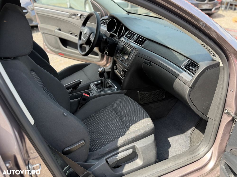 Skoda Superb 1.6 TDI Ambition - 31