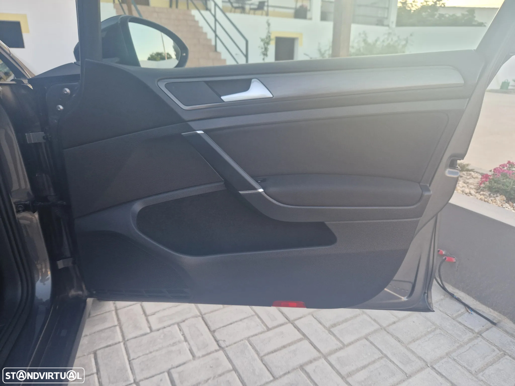 VW Golf 1.6 TDI Confortline - 12