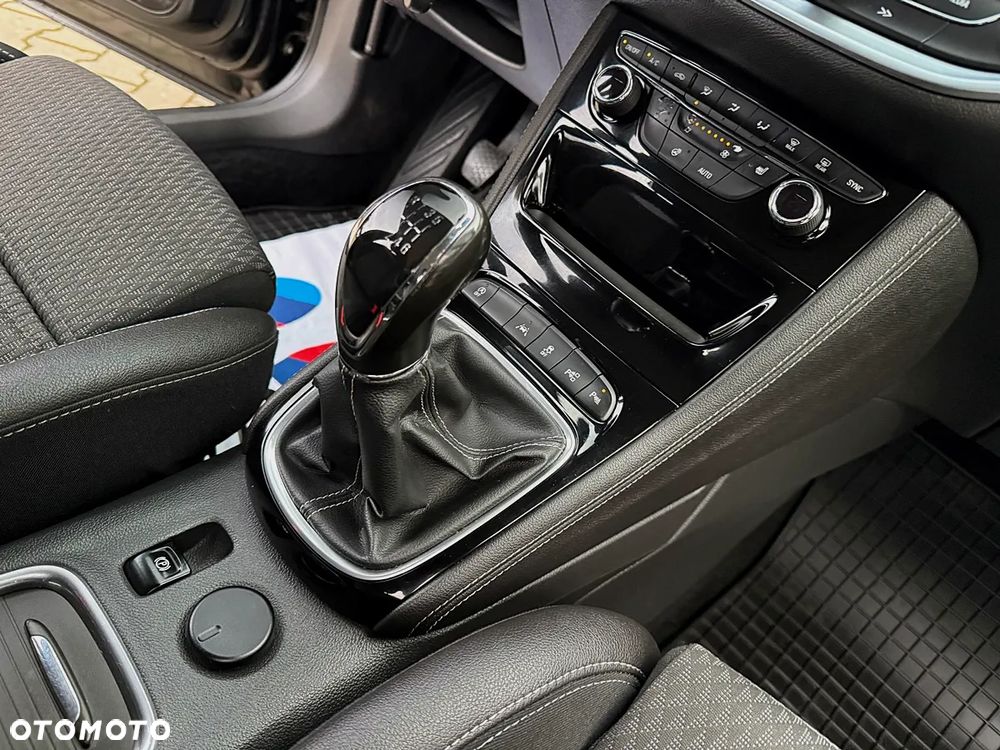 Opel Astra 1.6 BiTurbo D (CDTI) Start/Stop Innovation - 20