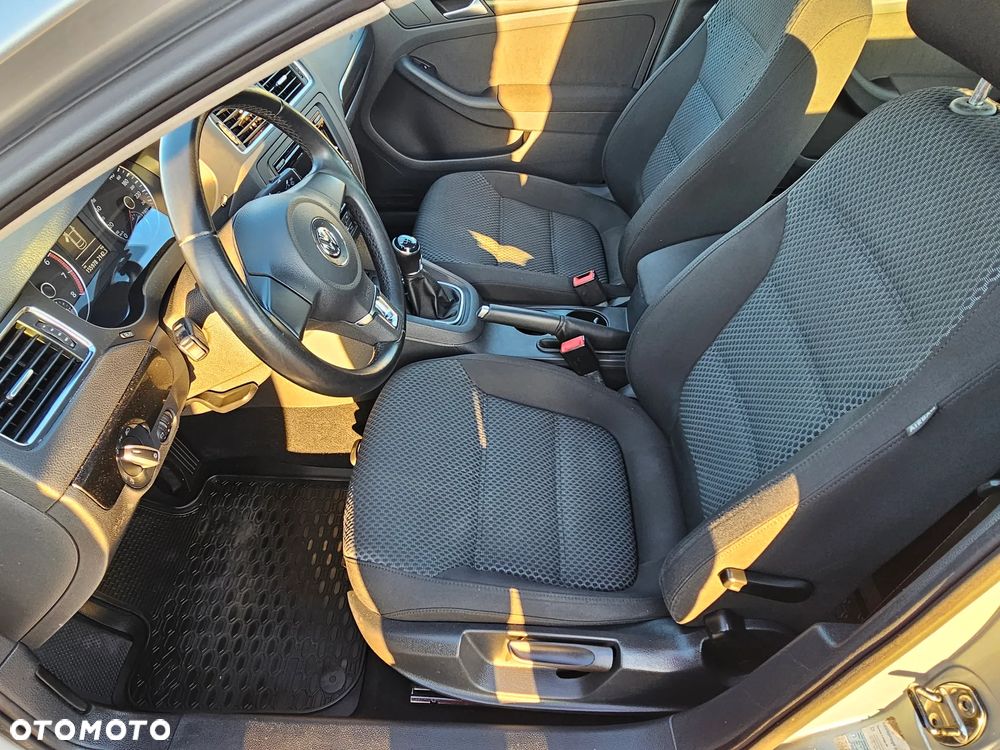 Volkswagen Jetta 1.4 TSI Comfortline - 11