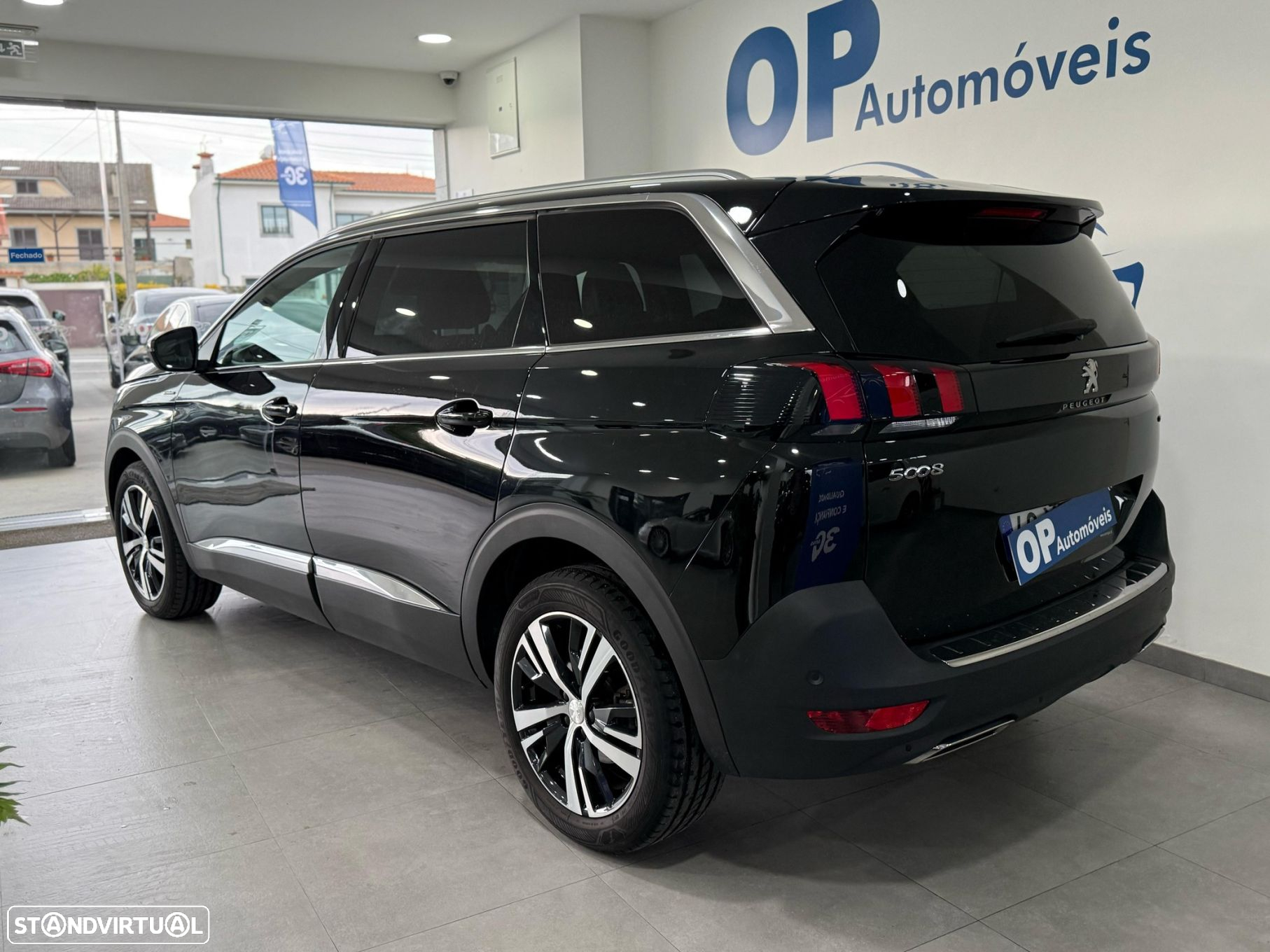 Peugeot 5008 1.5 BlueHDi GT Line EAT8 - 3