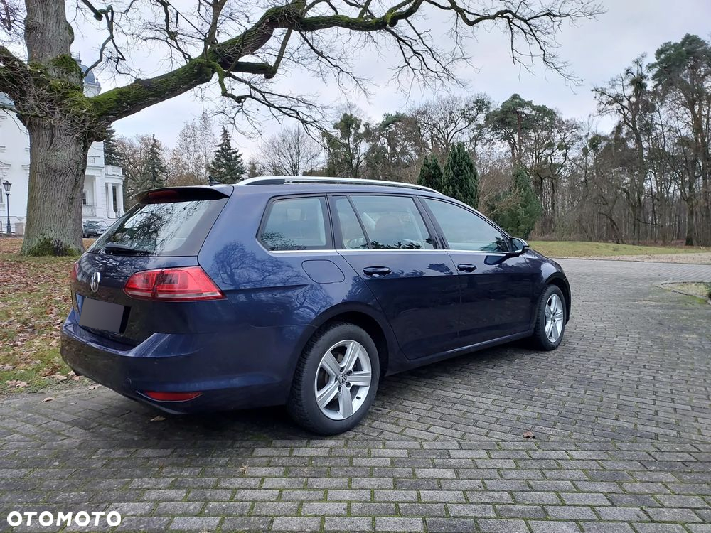 Volkswagen Golf - 6