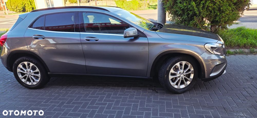 Mercedes-Benz GLA - 17