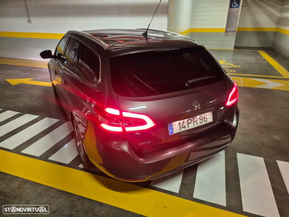 Peugeot 308 SW 1.6 e-HDi Allure - 16