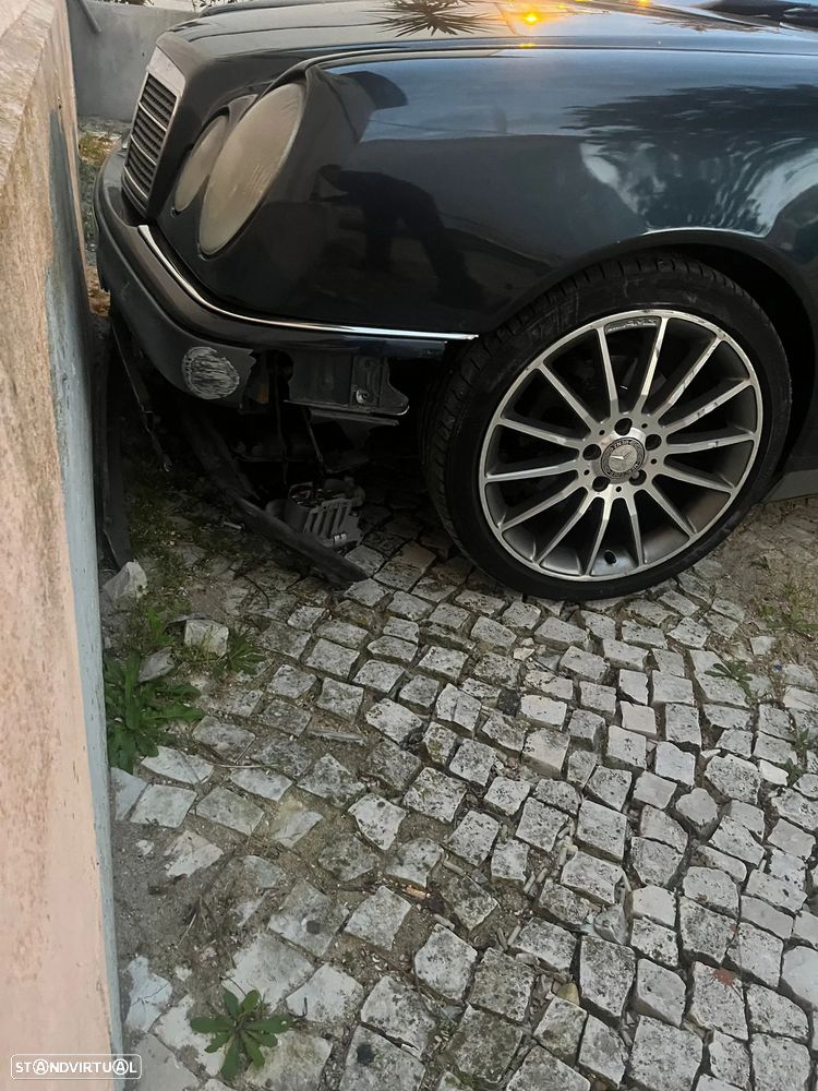 Mercedes-Benz E 220 D Elegance - 7