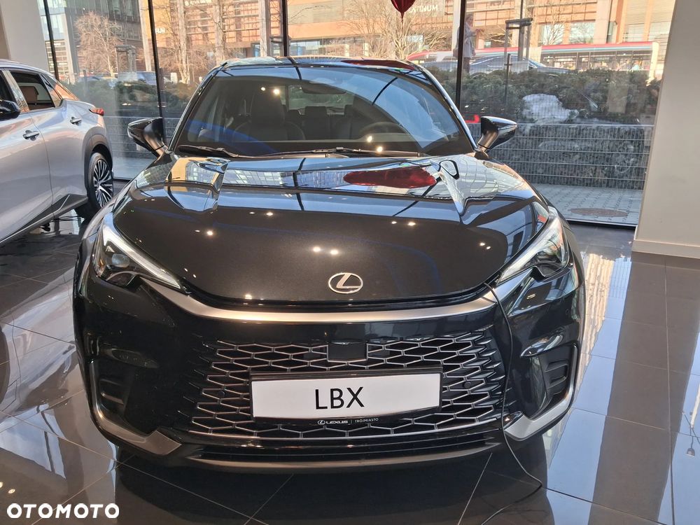 Lexus LBX - 3