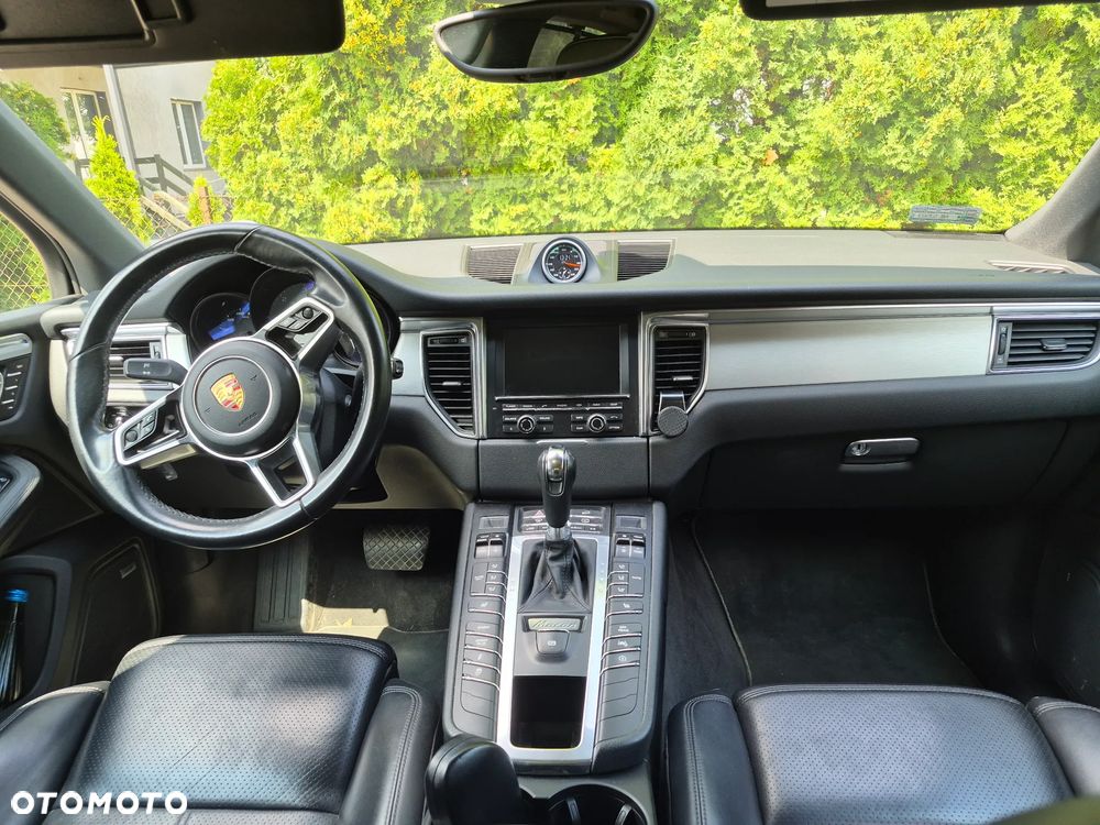 Porsche Macan - 12