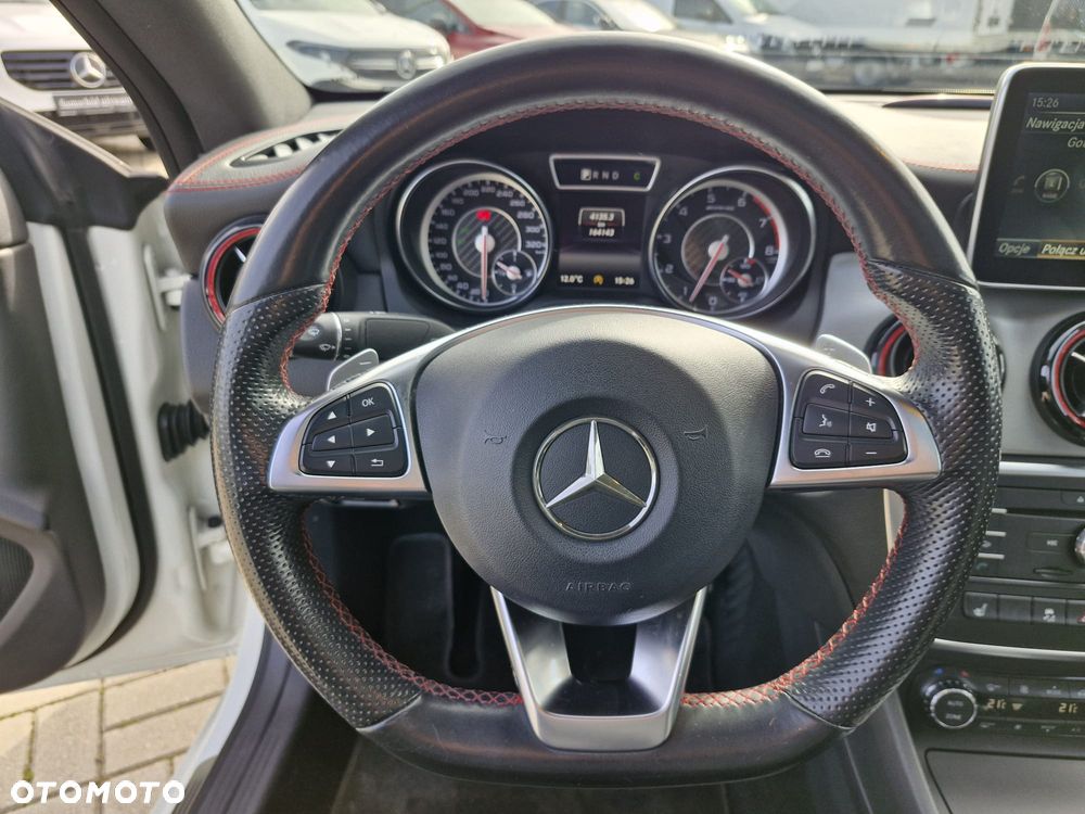 Mercedes-Benz CLA - 23
